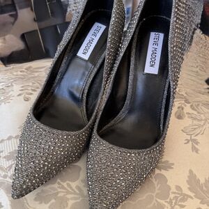 Steven Madden "Daisie" Silver Studded Stilettos Pump Rhinestone Pointy Toe Heels